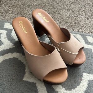 NEW! Bio-Gold size 7.5 Italian Leather